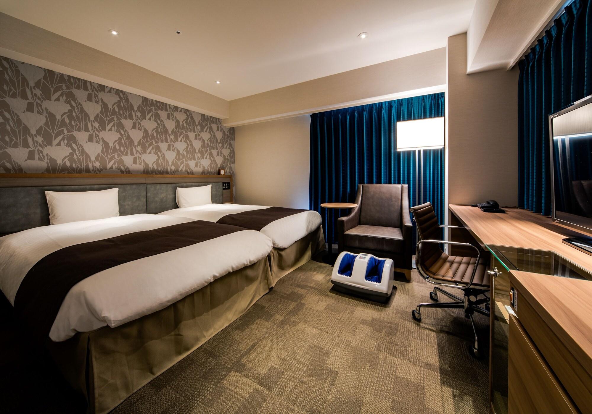 Daiwa Roynet Hotel Tokushima Ekimae Экстерьер фото
